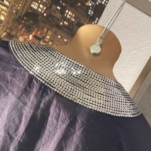 TORY BURCH - l/s dark blue tunic: silver sequins on neck & cuffs, hip slits - 8 - Picture 15 of 16